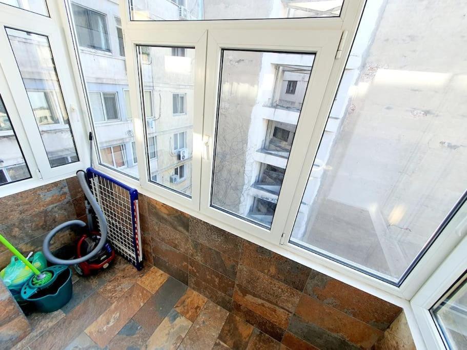 Downtown, Ideal For Longer Stays, Family Friendly Apartment - Nb73A Bucarest Extérieur photo